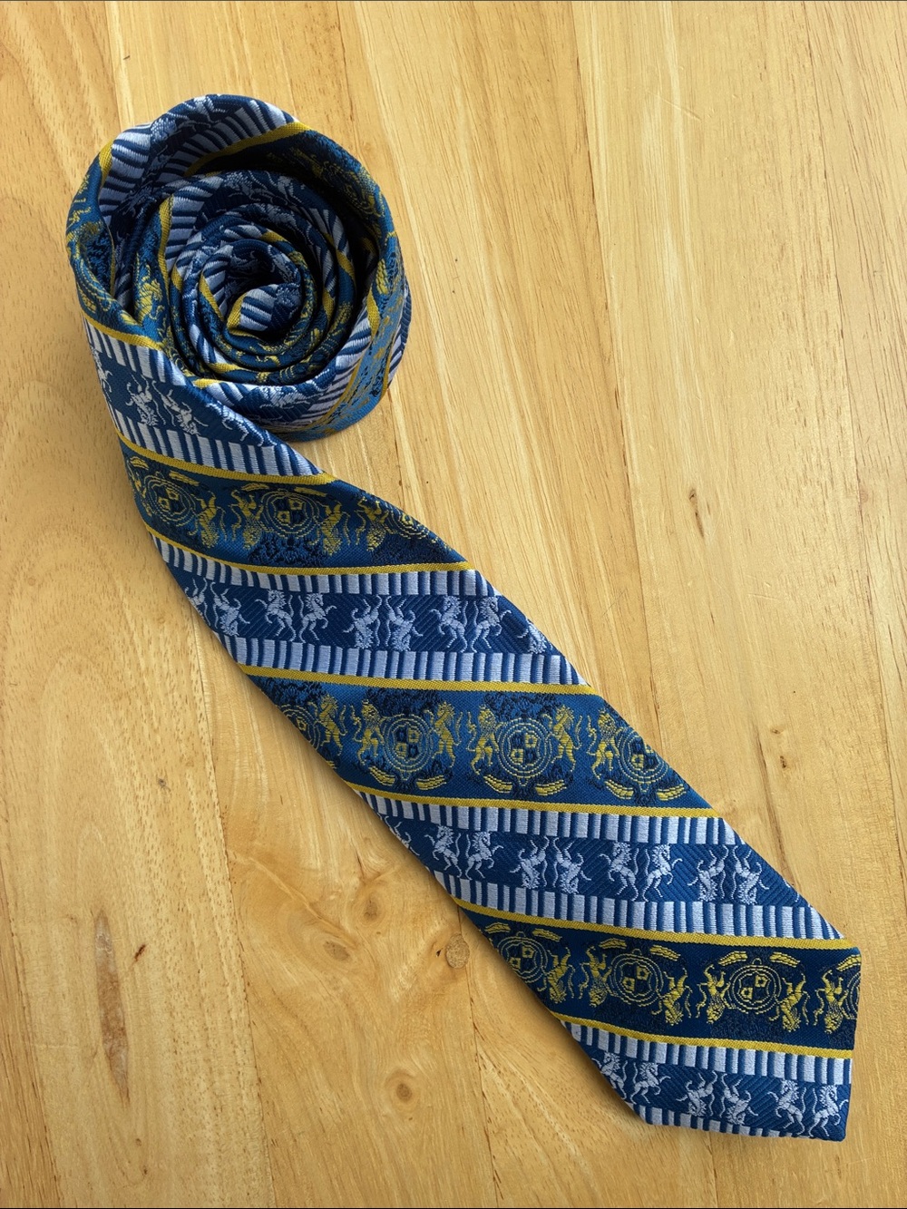 Vintage Blue and Yellow Patterned Men's Tie. striped, lions, horses polyester